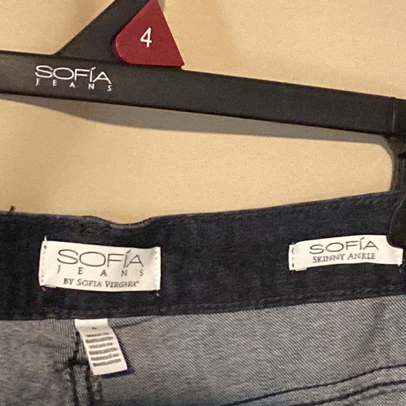 3/$20 Women’s jeans - Picture 8 of 13